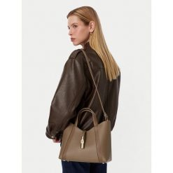 Torebka Furla. Brązowe torebki do ręki damskie Furla, bez wzorów, klasyczne, bez dodatków. Za 1,304.00 zł.