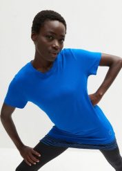 T-shirt sportowy, w optyce 2 w 1. Niebieskie koszulki sportowe damskie bonprix, bez wzorów, z wiskozy, bez kołnierzyka, bez ramiączek. Za 74.99 zł.
