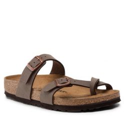 Japonki Birkenstock. Brązowe klapki damskie Birkenstock, bez wzorów, bez obcasa. Za 429.99 zł.