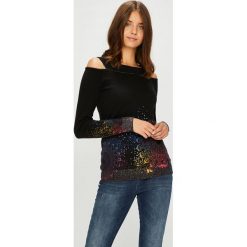 Desigual - Sweter. Czarne swetry damskie Desigual, z bawełny, z dekoltem w łódkę. Za 349.90 zł.