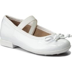 Baleriny GEOX - J Plie' I J5455I 000HH C1000 M White. Baleriny damskie marki Geox. W wyprzedaży za 189.00 zł.