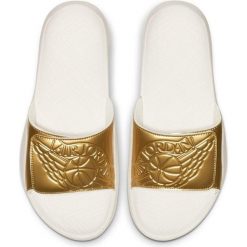 Klapki kąpielowe Air Jordan Hydro 7 - AA2517-107 52.5. Białe klapki męskie Jordan, bez wzorów. Za 205.85 zł.
