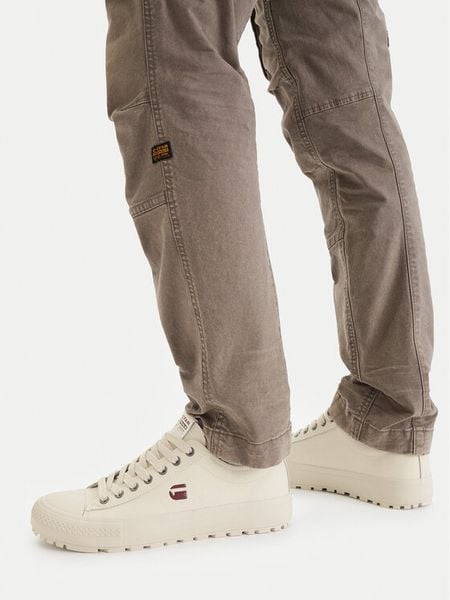G-Star Raw Trampki EO-ALEX2-02 Écru. Białe trampki męskie G-Star, bez wzorów, ze skóry, retro, bez zapięcia. Za 126.99 zł.