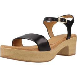Sandały UNISA IRITA 25 NTO Czarny. Czarne sandały damskie Unisa, bez wzorów, ze skóry, bez obcasa, bez zapięcia. Za 389.99 zł.