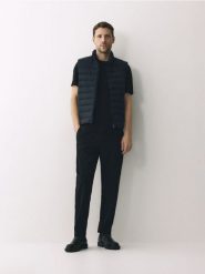 T-shirt regular z bawełną merceryzowaną - czarny. Czarne t-shirty męskie Reserved, l, bez wzorów, z bawełny, bez kołnierzyka. Za 99.99 zł.