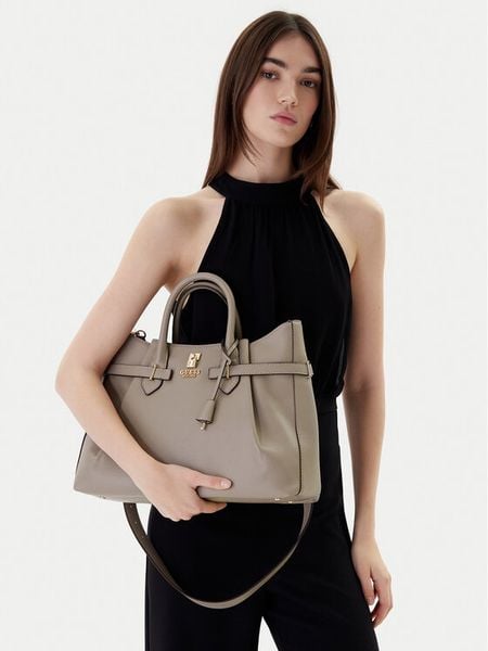 Guess Torebka Yesba HWBG78 33070 Brązowy. Brązowe torebki do ręki damskie Guess, z aplikacjami, ze skóry, bez dodatków. Za 476.99 zł.