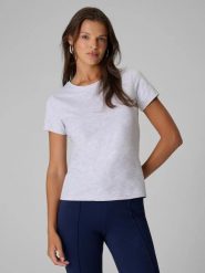 T-shirt slim gładki damski 4F. Czarne t-shirty damskie 4f, uniwersalny, bez wzorów, z bawełny, klasyczne, bez kołnierzyka. Za 49.99 zł.