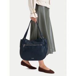 Torebka Lasocki. Niebieskie torebki do ręki damskie Lasocki, bez wzorów, klasyczne, bez dodatków. Za 179.99 zł.