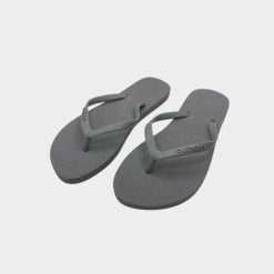 Japonki damskie na plażę Outhorn OTHWSS24FFLIF160. Szare klapki damskie Outhorn, bez wzorów, z gumy, klasyczne, bez obcasa. Za 34.99 zł.
