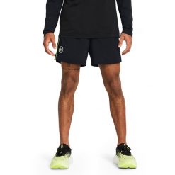 Spodenki do biegania męskie Under Armour Run Everywhere. Czarne krótkie spodenki sportowe męskie Under Armour, m, bez wzorów, do biegania. Za 139.99 zł.