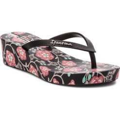Japonki IPANEMA - Floral Plat Fem 82284 Black/Pink 22267. Czarne klapki damskie Ipanema, z materiału. Za 109.99 zł.