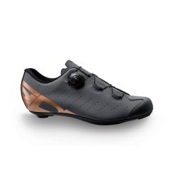 Buty rowerowe Sidi Fast 2. Białe buty sportowe męskie SIDI, bez zapięcia, rowerowe. W wyprzedaży za 654.70 zł.