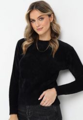 Czarny Puchaty Sweter Wełniany Helmintts. Czarne swetry damskie Born2be, bez wzorów, z tkaniny, bez kołnierzyka, bez ramiączek, długie, bez kaptura. Za 64.99 zł.