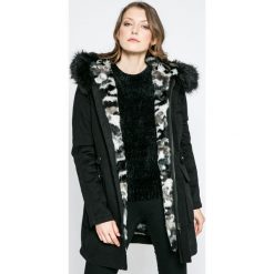 Review - Parka. Parki damskie marki Review. W wyprzedaży za 219.90 zł.