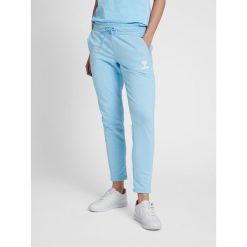 Damskie spodnie dresowe zwężane Hummel Noni 2.0. Niebieskie spodnie sportowe damskie Hummel, xs, bez wzorów, z dresówki, do biegania. Za 139.00 zł.