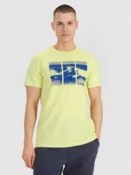 4F T-shirt regular z nadrukiem męski - zielony S. Zielone koszulki sportowe męskie 4f, m, bez wzorów, z bawełny, klasyczne, bez kołnierzyka. Za 69.99 zł.