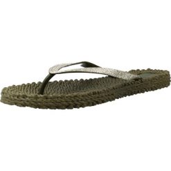 Sandały ILSE JACOBSEN CHEERFUL01 Zielony. Zielone sandały damskie Ilse Jacobsen, bez wzorów, z gumy, bez obcasa, bez zapięcia. Za 152.99 zł.