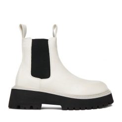 Sztyblety DeeZee. Białe botki damskie DeeZee, bez obcasa, na płaskiej podeszwie, bez zapięcia. Za 229.99 zł.