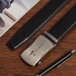 Pasek męski skórzany klamra automatyczna czarny Beltimore A50 : Kolory - czarny, Rozmiar pasków - r.105-120 cm. Czarne paski damskie bez wzorów, ze skóry, wizytowe. Za 64.90 zł.