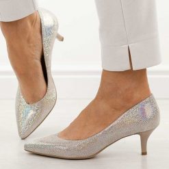 Multi s95 skórzane Polskie czółenka damskie na obcasie Prestige 2105/szpX. Szare czółenka damskie Prestige, bez wzorów, ze skóry, biznesowe, bez obcasa, na obcasie, bez zapięcia. Za 409.00 zł.