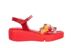 Sandały Wonders B-7943 Blush 138022, Czerwony, Skóra naturalna - 39. Czerwone sandały damskie Wonders, bez wzorów, z materiału, bez obcasa, na platformie, bez zapięcia. W wyprzedaży za 314.10 zł.