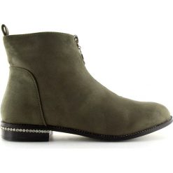 Botki damskie zielone LL6300 Olive. Zielone botki damskie ButyModne, na jesień, bez obcasa, na płaskiej podeszwie, bez zapięcia. W wyprzedaży za 96.37 zł.
