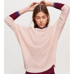 Sweter z kimonowym rękawem - Kremowy. Białe swetry damskie Cropp. Za 69.99 zł.