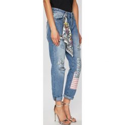 Silvian Heach - Jeansy. Jeansy damskie marki Silvian Heach. Za 419.90 zł.