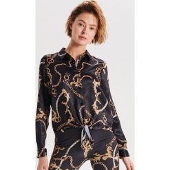 Wzorzysta koszula z wiązaniem - Czarny. Koszule damskie marki Cropp. Za 79.99 zł.