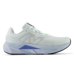 Buty damskie New Balance FuelCell Propel v5 WFCPR4QM – miętowe. Zielone obuwie sportowe damskie New Balance, bez wzorów, z gumy, do biegania. Za 599.99 zł.