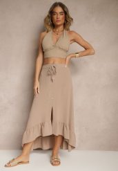 Ciemnobeżowa Spódnica z Przedłużonym Tyłem Zdobiona Falbanami i Guzikami Maleira. Brązowe spódnice damskie Renee, l, z aplikacjami, boho, midi, asymetryczne. Za 44.99 zł.