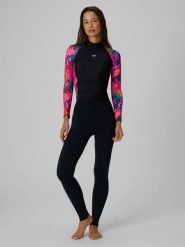 4F Legginsy do pływania i sportów wodnych z filtrem UPF50+ damskie - czarne XS. Czarne legginsy damskie 4f, l, bez wzorów, z dzianiny, z podwyższonym stanem, na fitness i siłownię. Za 129.99 zł.