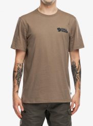 Koszulka z nadrukiem Fjallraven Swedish Forest T-Shirt. Brązowe t-shirty męskie Fjällräven, l, bez wzorów, z bawełny, klasyczne, bez kołnierzyka. Za 219.99 zł.
