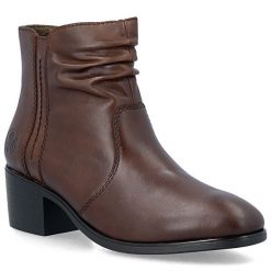 Skórzane botki damskie na klocku brązowe Rieker 73953-27. Brązowe botki damskie Rieker, ze skóry, bez obcasa, bez zapięcia. Za 449.00 zł.