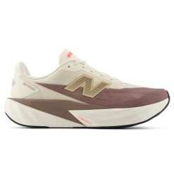 Buty męskie New Balance FuelCell Rebel v5 MFCXLY5 – beżowe. Brązowe buty sportowe męskie New Balance, z gumy, bez zapięcia, do biegania. Za 749.99 zł.
