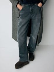 Skórzane śniegowce na platformie - ciemnobrązowy. Brązowe śniegowce i trapery damskie Reserved, ze skóry. W wyprzedaży za 129.99 zł.