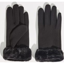 Dzianinowe rękawiczki - Czarny. Czarne rękawiczki damskie Sinsay, z dzianiny. Za 29.99 zł.