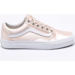 Vans - Tenisówki. Trampki i tenisówki damskie marki Vans. W wyprzedaży za 299.90 zł.