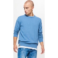 Gładki sweter BASIC - Niebieski. Swetry przez głowę męskie marki Cropp. W wyprzedaży za 49.99 zł.