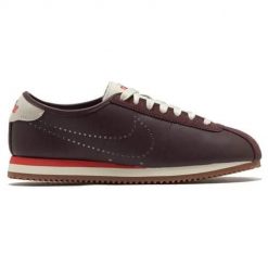 Buty do chodzenia damskie Nike Cortez Vintage. Czerwone obuwie sportowe damskie Nike, bez wzorów, z gumy, trekkingowe, Nike Cortez. Za 728.00 zł.