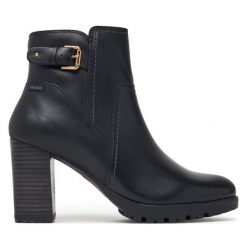Botki Pikolinos. Czarne botki damskie Pikolinos, bez obcasa, na słupku, bez zapięcia. Za 799.99 zł.