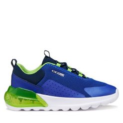 Sneakersy Geox. Niebieskie trampki i tenisówki chłopięce Geox, bez wzorów, bez zapięcia. Za 299.99 zł.
