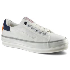 Białe Trampki Cross Jeans Damskie Modne Obuwie. Białe obuwie sportowe damskie Cross Jeans, bez wzorów, z jeansu, eleganckie, bez obcasa, na płaskiej podeszwie, bez zapięcia. Za 86.20 zł.