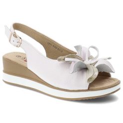 Sandały damskie S.Barski, cholewka ze skóry naturalnej licowej z szerokim paskiem z regulacją na metalową klamrę, białe, GR61-5988. Białe klapki damskie S.BARSKI, z aplikacjami, ze skóry, eleganckie, bez obcasa, na koturnie. Za 189.00 zł.