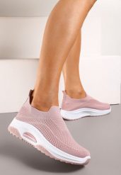 Różowe Wsuwane Buty Sportowe na Koturnie z Perforacją Mellarina. Czerwone obuwie sportowe damskie Born2be, bez wzorów. Za 44.99 zł.