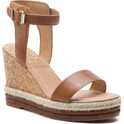 Espadryle GANT - San Diego 18561320 Cognac G45. Brązowe klapki damskie GANT, bez wzorów, ze skóry, bez obcasa, na obcasie. W wyprzedaży za 299.00 zł.
