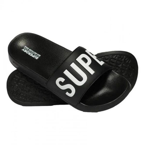 Superdry Core Pool Sliders - klapki z wyściełanym paskiem – BLACK/WHITE. Czarne klapki męskie Superdry., z poliesteru. Za 172.50 zł.