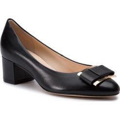 Półbuty HÖGL - 7-104060 Black 0100. Czarne półbuty damskie HÖGL, bez wzorów, z materiału, bez obcasa, na obcasie, bez zapięcia. W wyprzedaży za 349.00 zł.