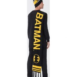 Szalik Batman - Czarny. Czarne szaliki męskie House, z motywem z bajki. Za 59.99 zł.