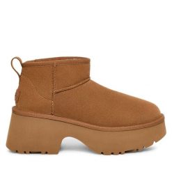 Śniegowce Ugg. Brązowe śniegowce i trapery damskie UGG. Za 859.99 zł.